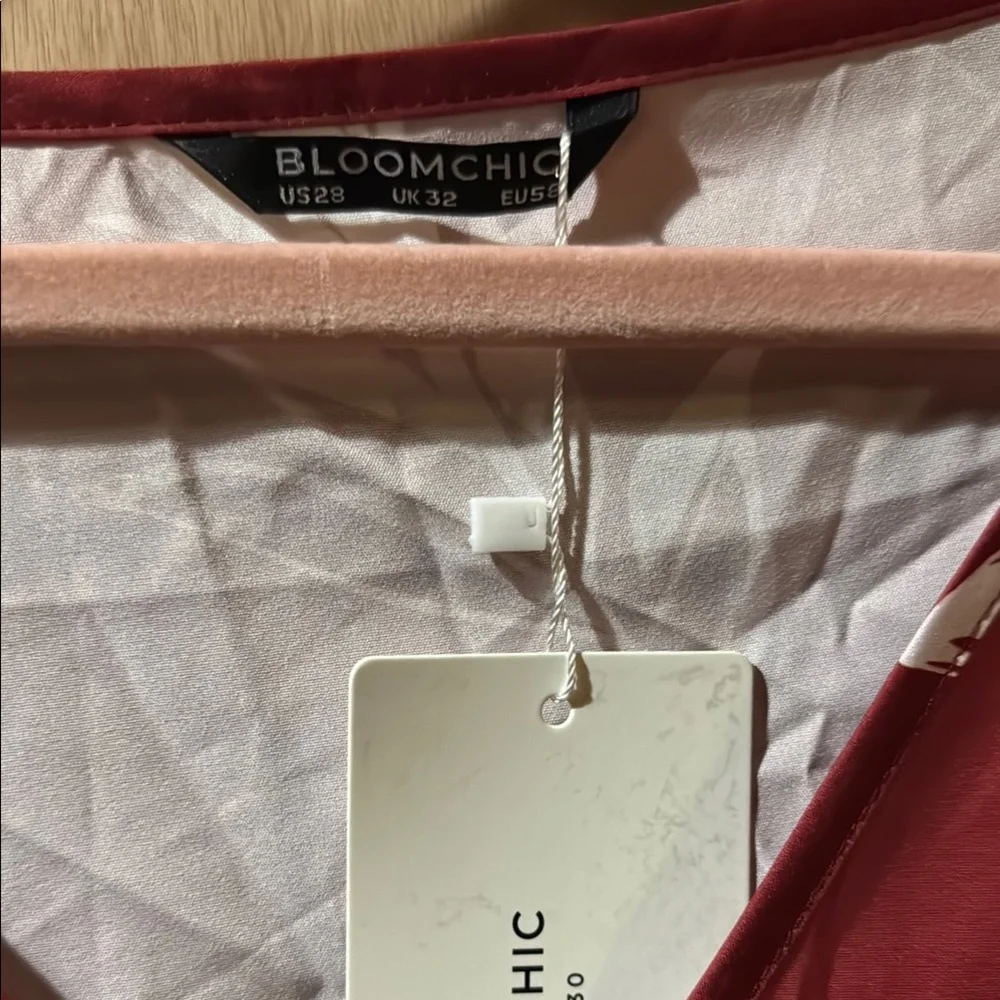 BloomChic Elegant Red tunic top - Picture 2 of 4